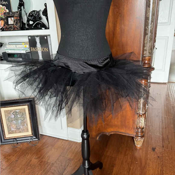Halloween Black Tulle Petticoat Skirt - Picture 1 of 5